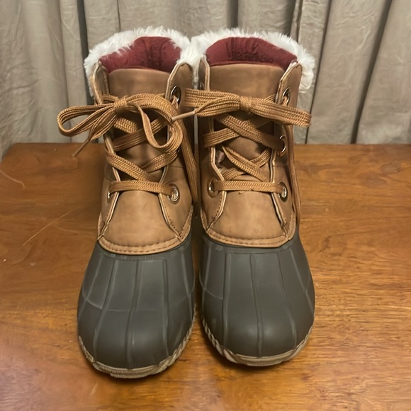 Tommy Hilfiger Duck Boots with Fur Trim - Picture 2 of 8